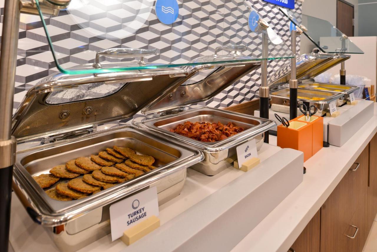 Holiday Inn Express & Suites - Canton By Ihg Eksteriør billede